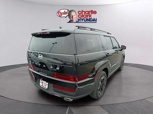 Used 2025 Hyundai Santa Fe SEL FWD image 3