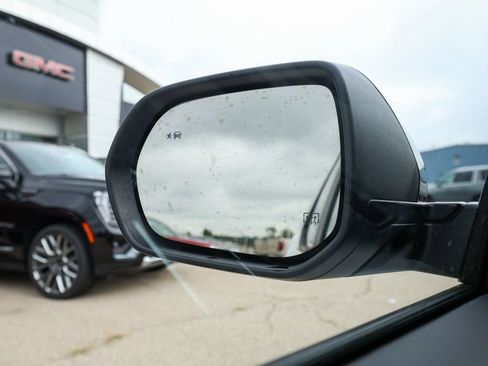 New 2027 GMC Terrain Elevation w/ Elevation Premium Package FWD image 28