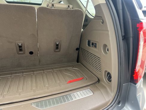 Used 2021 GMC Yukon Denali w/ Denali Premium Package image 36