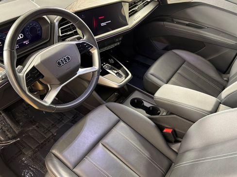 Used 2023 Audi Q4 e-tron Prestige AWD/4WD image 9