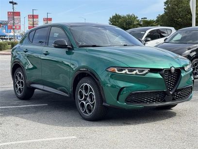 New 2025 Alfa Romeo Tonale w/ Premium Package