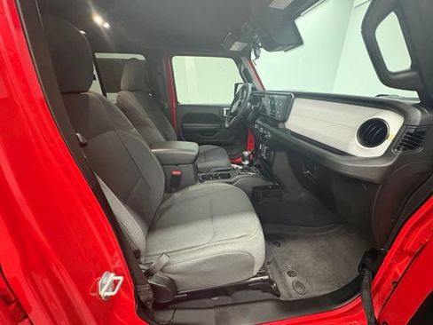 Used 2025 Jeep Wrangler Unlimited Sport AWD/4WD image 35