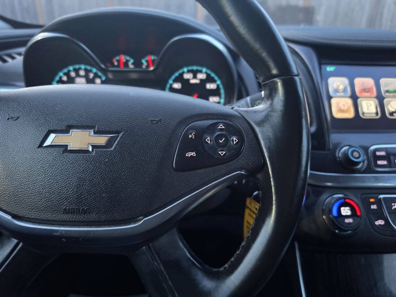 Used 2016 Chevrolet Impala LT FWD image 19