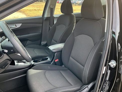 Used 2024 Kia Forte LX image 21