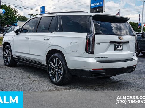 Used 2025 Cadillac Escalade Sport w/ Touring Package AWD/4WD image 8