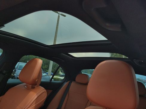 Used 2023 Mercedes-Benz C 300 Sedan image 32