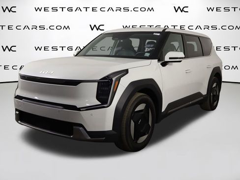 Used 2024 Kia EV9 Light Long Range RWD image 1