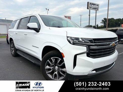 Used 2022 Chevrolet Suburban LT w/ Luxury Package AWD/4WD image 1