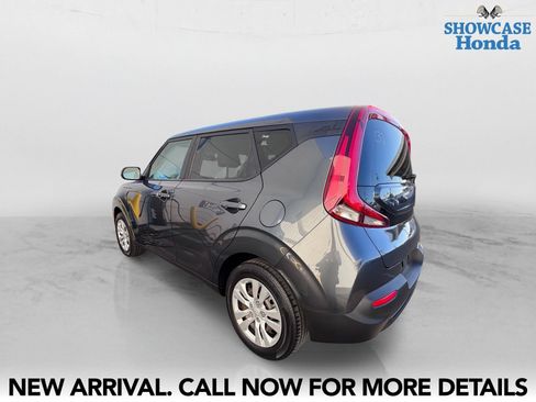 Used 2022 Kia Soul LX FWD image 4