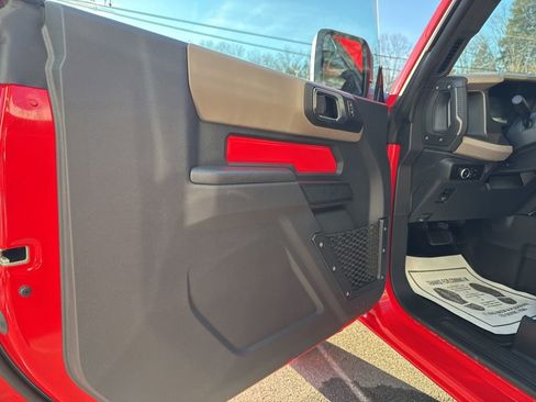 Used 2024 Ford Bronco Big Bend image 18