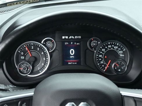 Used 2024 RAM 2500 Big Horn image 25