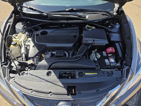 Used 2017 Nissan Altima 2.5 SL FWD image 32