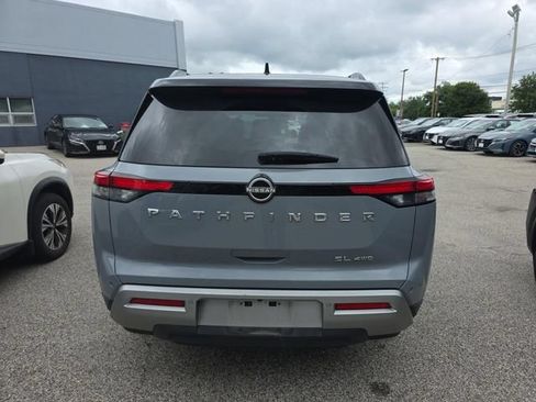 Used 2024 Nissan Pathfinder SL AWD/4WD image 4