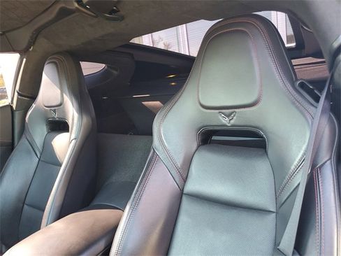 Used 2019 Chevrolet Corvette Stingray Coupe image 9