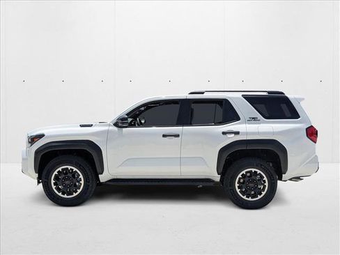 New 2025 Toyota 4Runner 4WD image 5