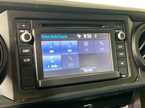 Used 2018 Toyota Tacoma SR image 27