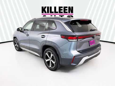 Used 2025 Volkswagen Tiguan SE FWD image 5