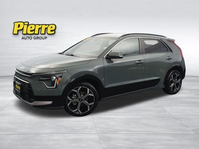 Used 2023 Kia Niro EX Touring