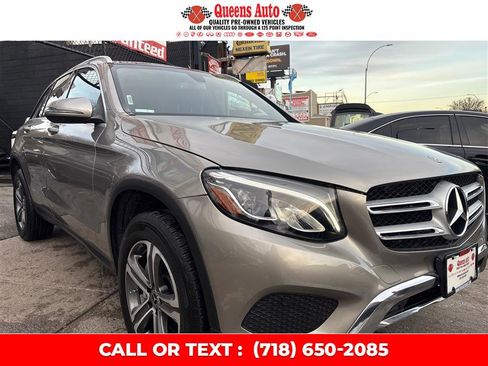Used 2019 Mercedes-Benz GLC 300 GLC 300 4MATIC SUV w/ Premium Package image 42