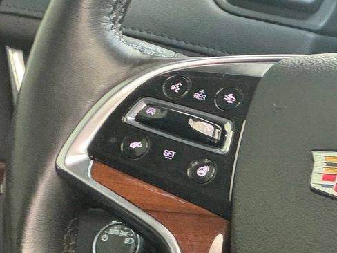 Used 2015 Cadillac Escalade Luxury AWD/4WD image 17
