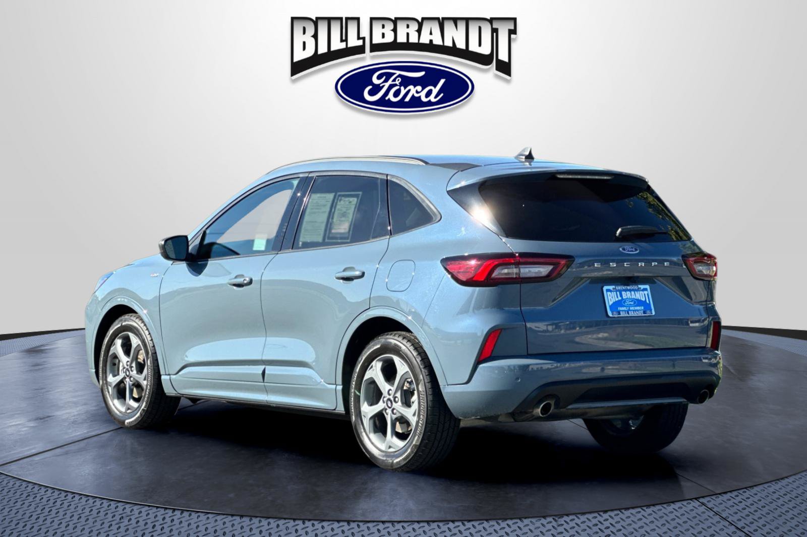 Used 2023 Ford Escape ST-Line w/ Tech Pack #1 FWD image 5