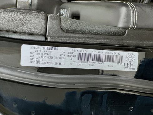 Used 2017 Jeep Grand Cherokee SRT image 32