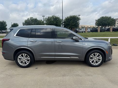 Used 2021 Cadillac XT6 Luxury FWD image 3