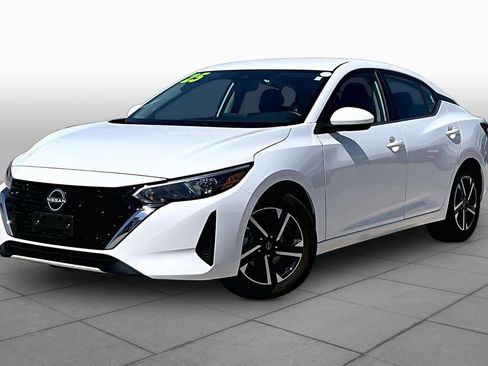 Used 2025 Nissan Sentra SV FWD image 2
