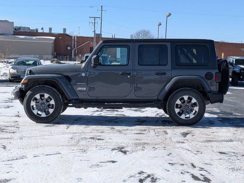 Used 2021 Jeep Wrangler Unlimited Sahara w/ Uconnect 4C Nav & Sound Group AWD/4WD image 4
