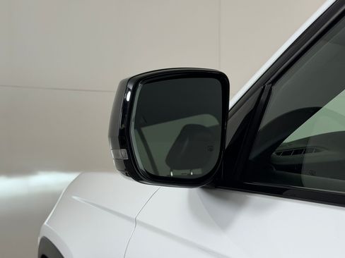 Used 2023 Jeep Grand Cherokee Altitude AWD/4WD image 21