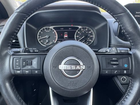 Used 2023 Nissan Rogue SL w/ SL Premium Package image 15