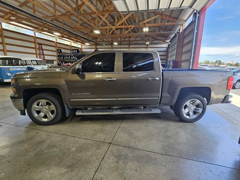 Used 2015 Chevrolet Silverado 1500 LTZ Z71 w/ LTZ Plus Package AWD/4WD image 5
