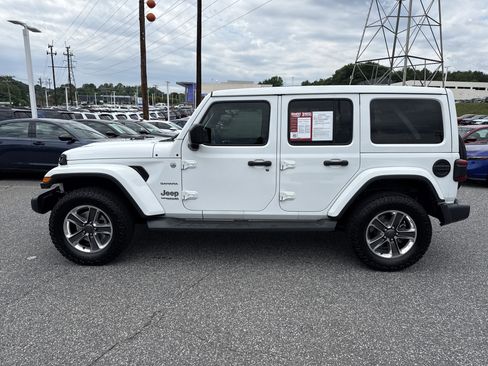 Used 2020 Jeep Wrangler Unlimited Sahara AWD/4WD image 7
