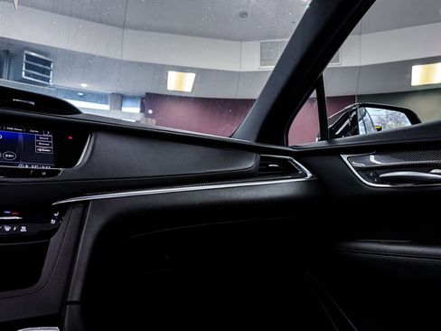 Used 2021 Cadillac XT5 Sportv w/ LPO, Floor Liner Package image 35