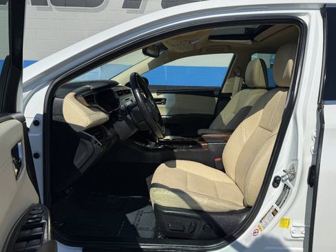 Used 2016 Toyota Avalon XLE Plus FWD image 9
