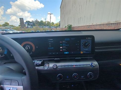 New 2026 Hyundai Kona SE image 11