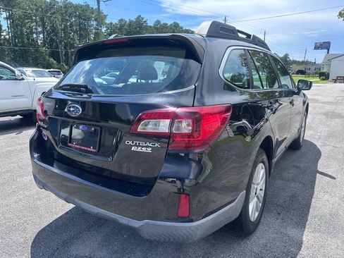 Used 2017 Subaru Outback 2.5i AWD/4WD image 7