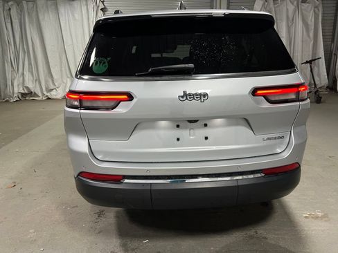 Used 2024 Jeep Grand Cherokee L Laredo RWD image 7