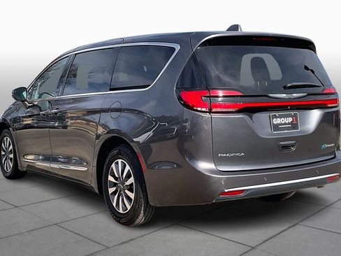 Used 2022 Chrysler Pacifica Limited image 10