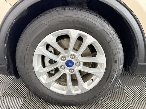 Used 2020 Ford Escape SE image 37