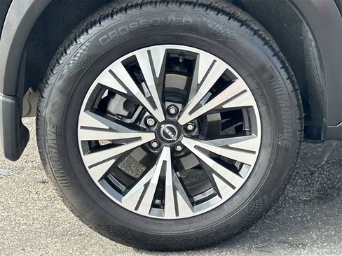 Certified 2023 Nissan Rogue SV image 7