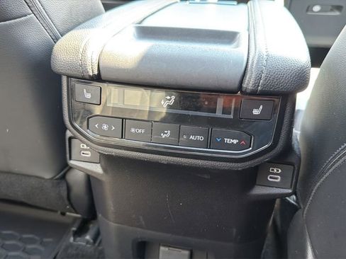 Used 2024 Toyota Grand Highlander AWD image 20