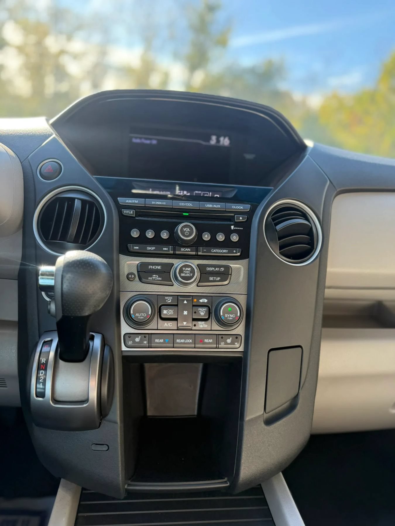 Used 2015 Honda Pilot EX-L image 28