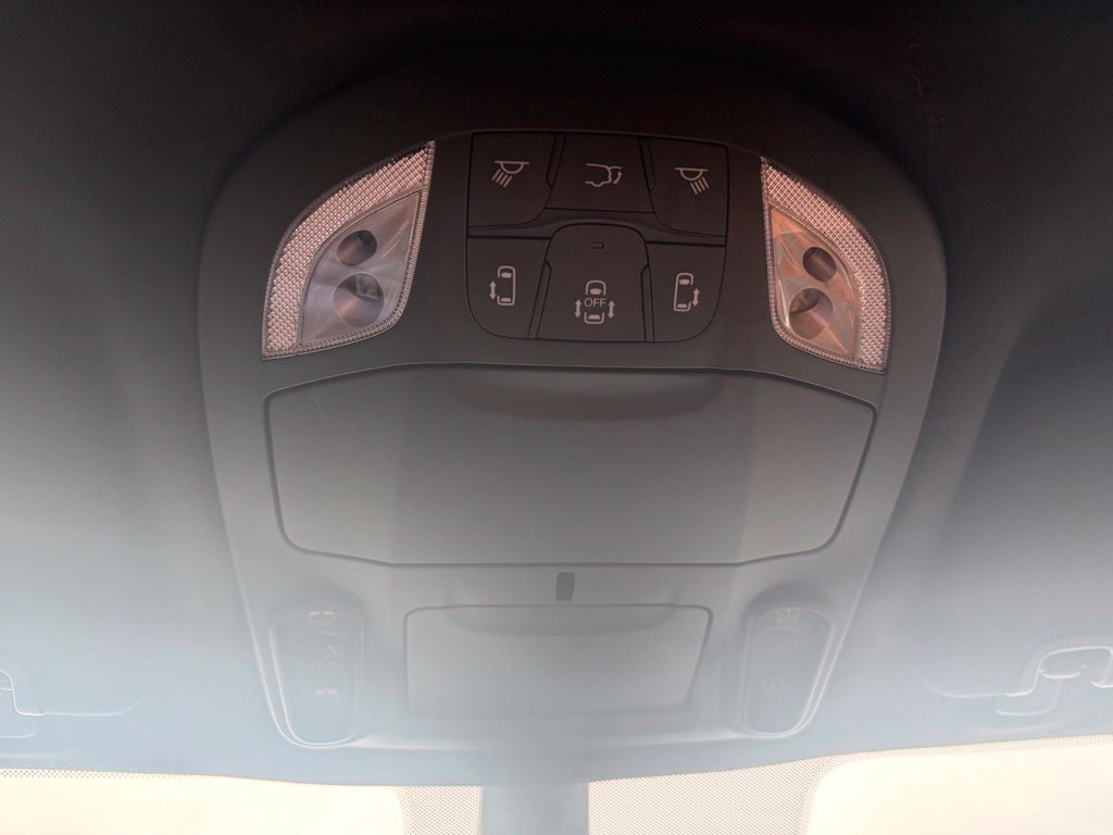 Used 2024 Chrysler Pacifica Pinnacle FWD image 60