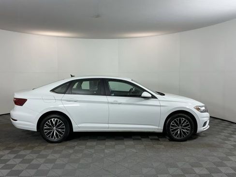 Used 2021 Volkswagen Jetta R-Line FWD image 4