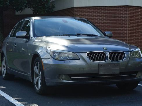 Used 2008 BMW 528xi Sedan w/ Premium Pkg image 3