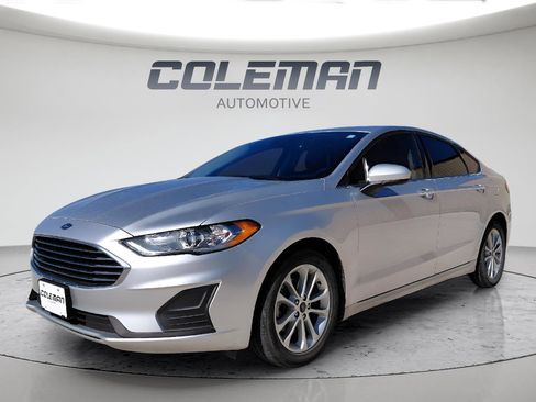 Used 2019 Ford Fusion SE FWD image 1