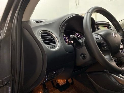 Used 2020 INFINITI QX60 Luxe w/ Essential Package FWD image 17