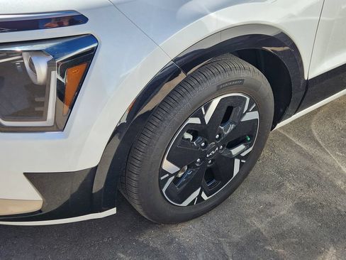 Used 2023 Kia Niro Wind w/ Wind Preserve Package FWD image 22