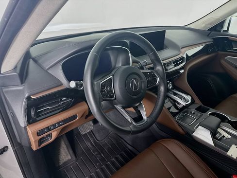 Used 2023 Acura MDX SH-AWD w/ Technology Package image 4